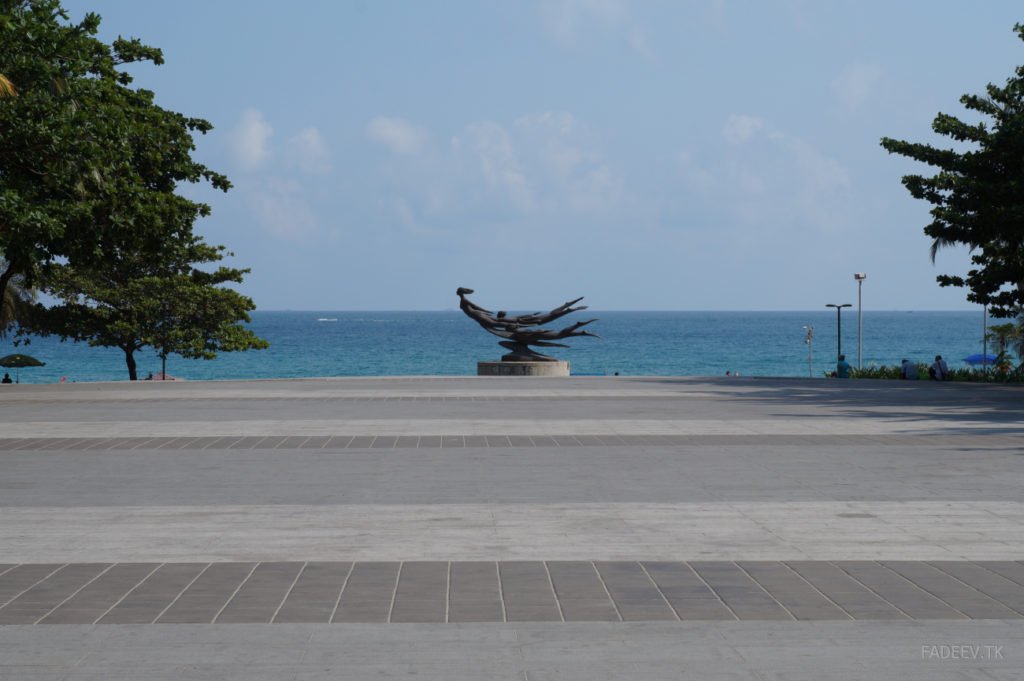 Statue of swimmers in Da Dong Hai Park, Sanya, Hainan Island, China